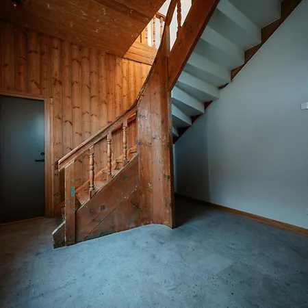 Freinholdi Maja Kuelaliskorter 1 - With Sauna Daire Võru