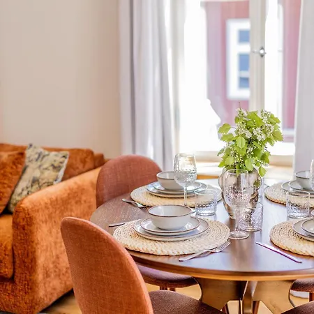 Freinholdi Maja Kuelaliskorter 1 - With Sauna Daire *